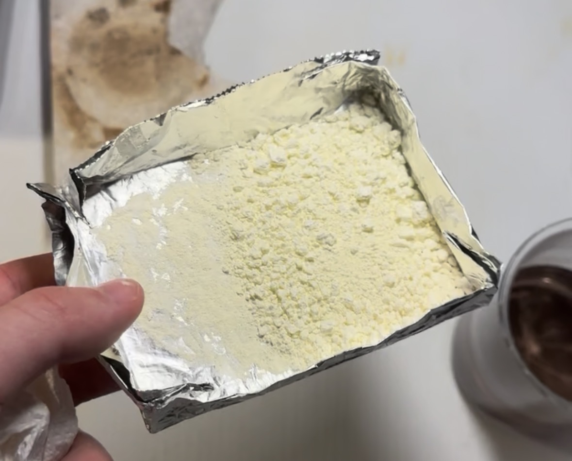 Holmium carbonate